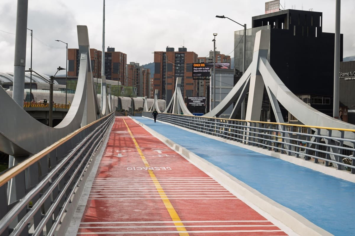 El puente 'bicipeatonal' de la 80 es una realidad